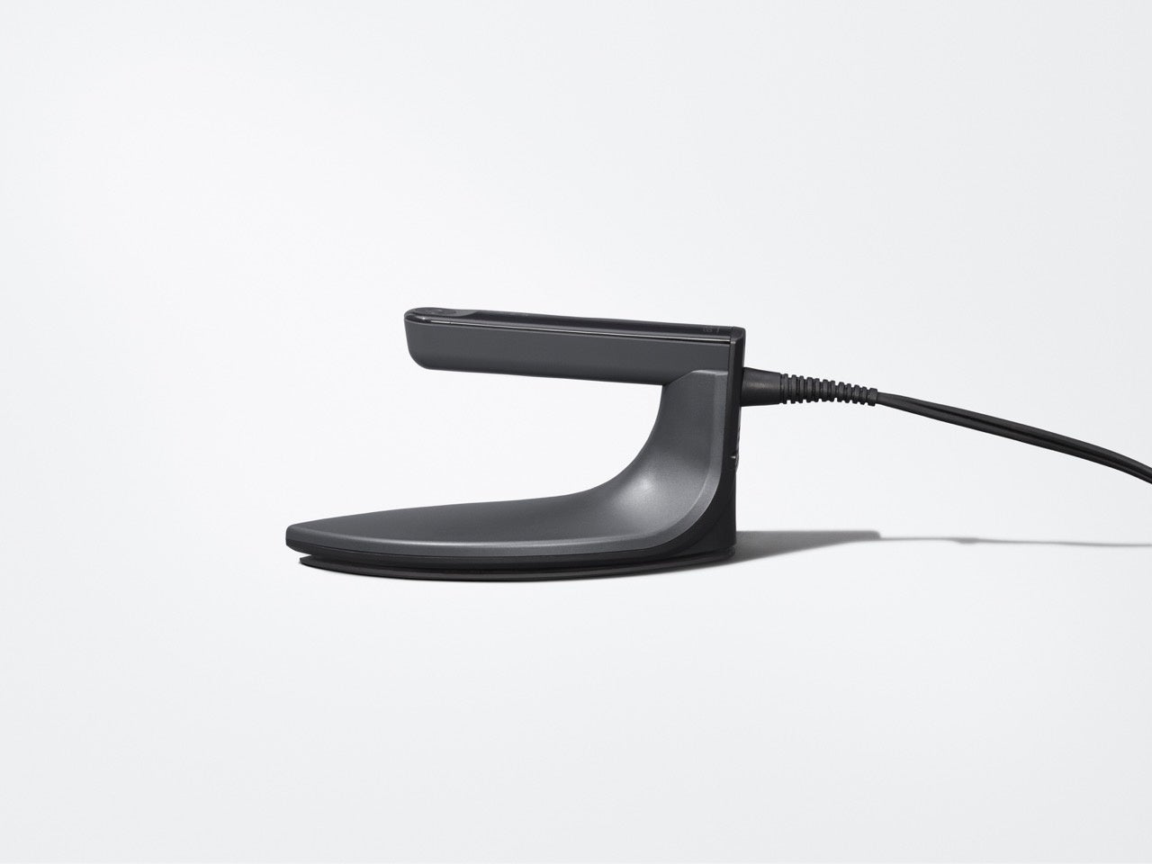 電源ONから10秒でスタート！ 未来型アイロン『abien DRY IRON』誕生