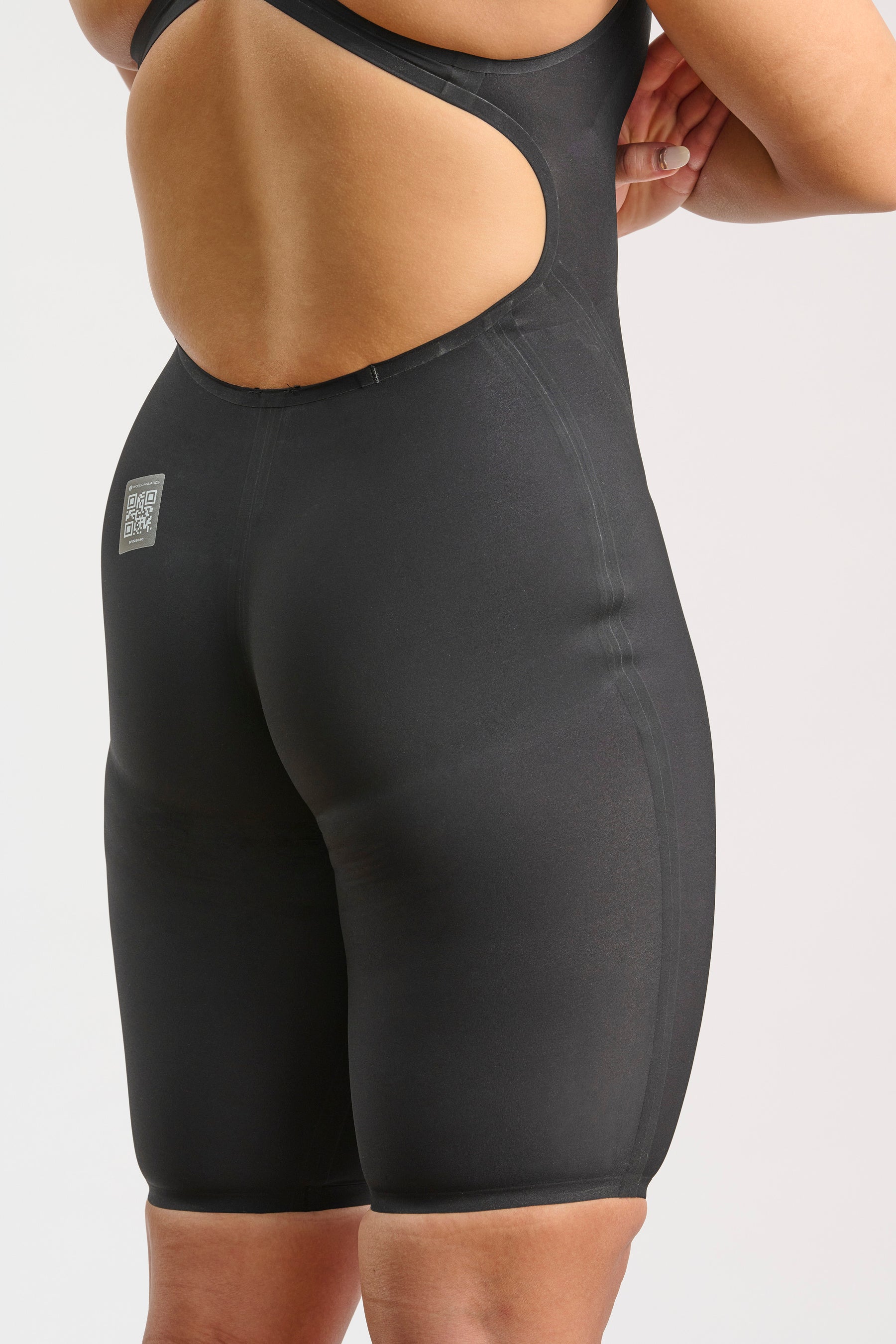 8年ぶりの新しいトップレーシング水着『Fastskin LZR Pure GLINT』を