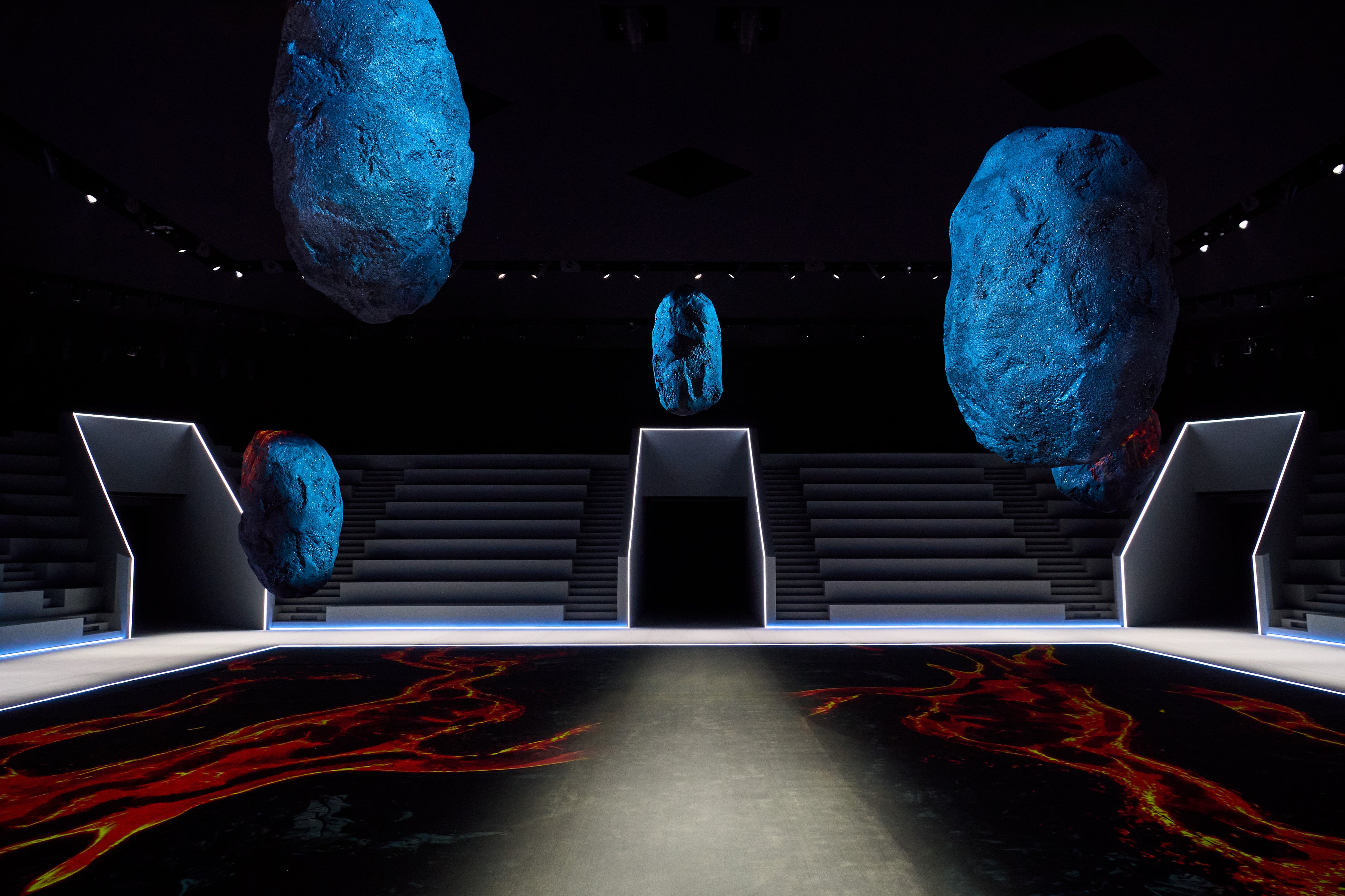 DIOR】ヴァージニア・ウルフの小説「オーランドー」からインスピ