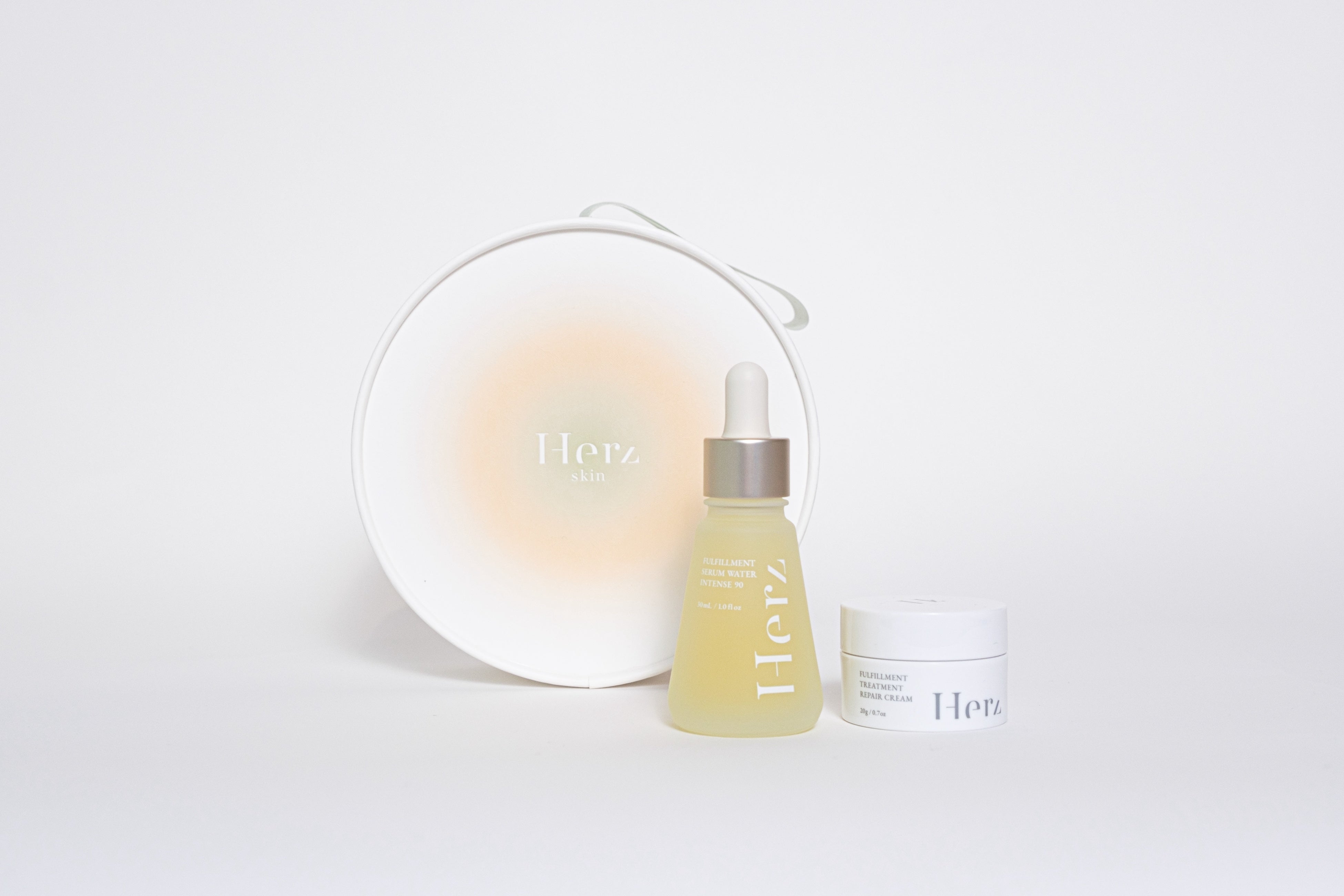 ブランド初のホリデー限定コフレが登場！11月1日（金）お昼12:00より