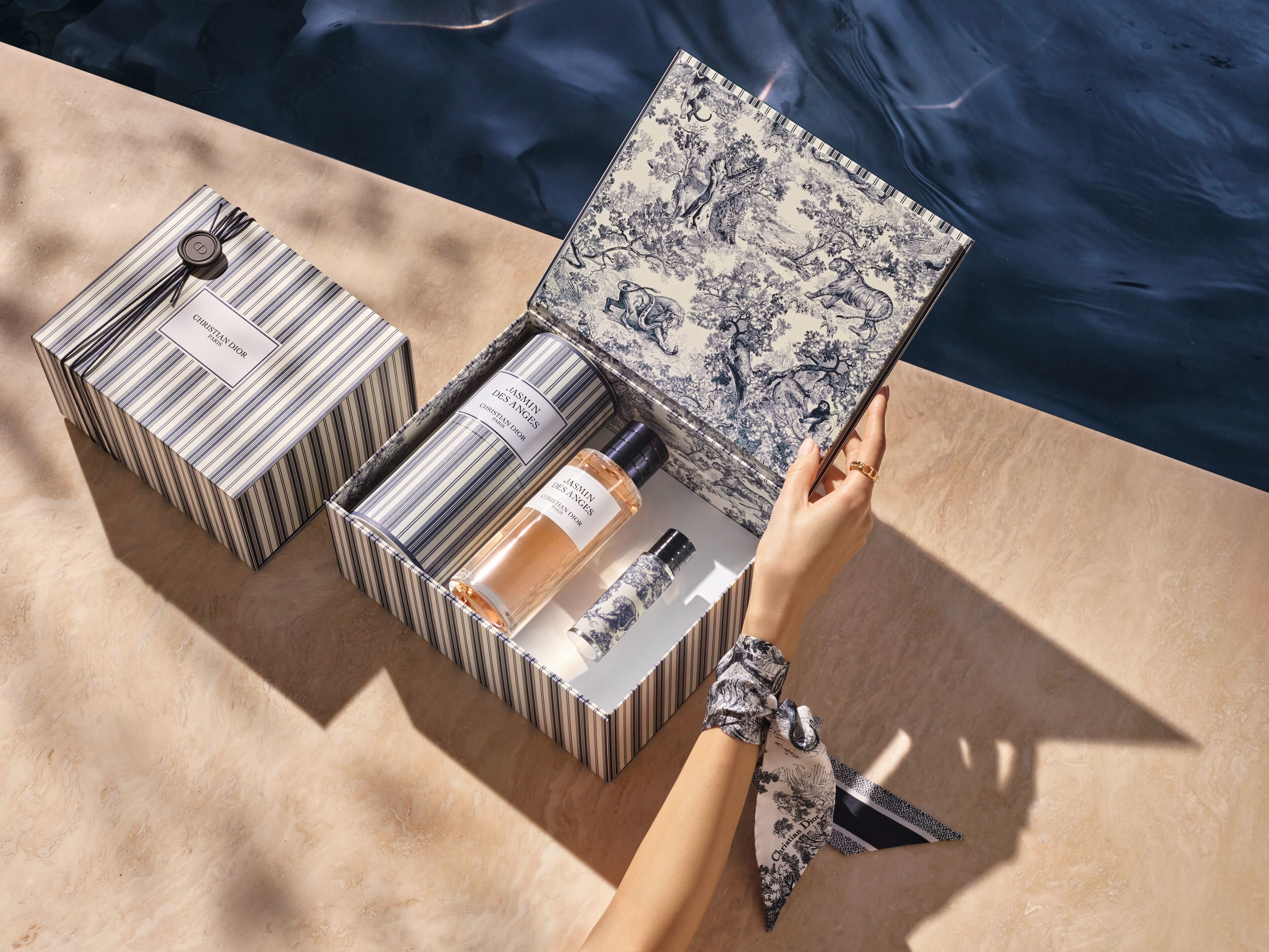 メゾン クリスチャン ディオールから、ディオリビエラ コレクション