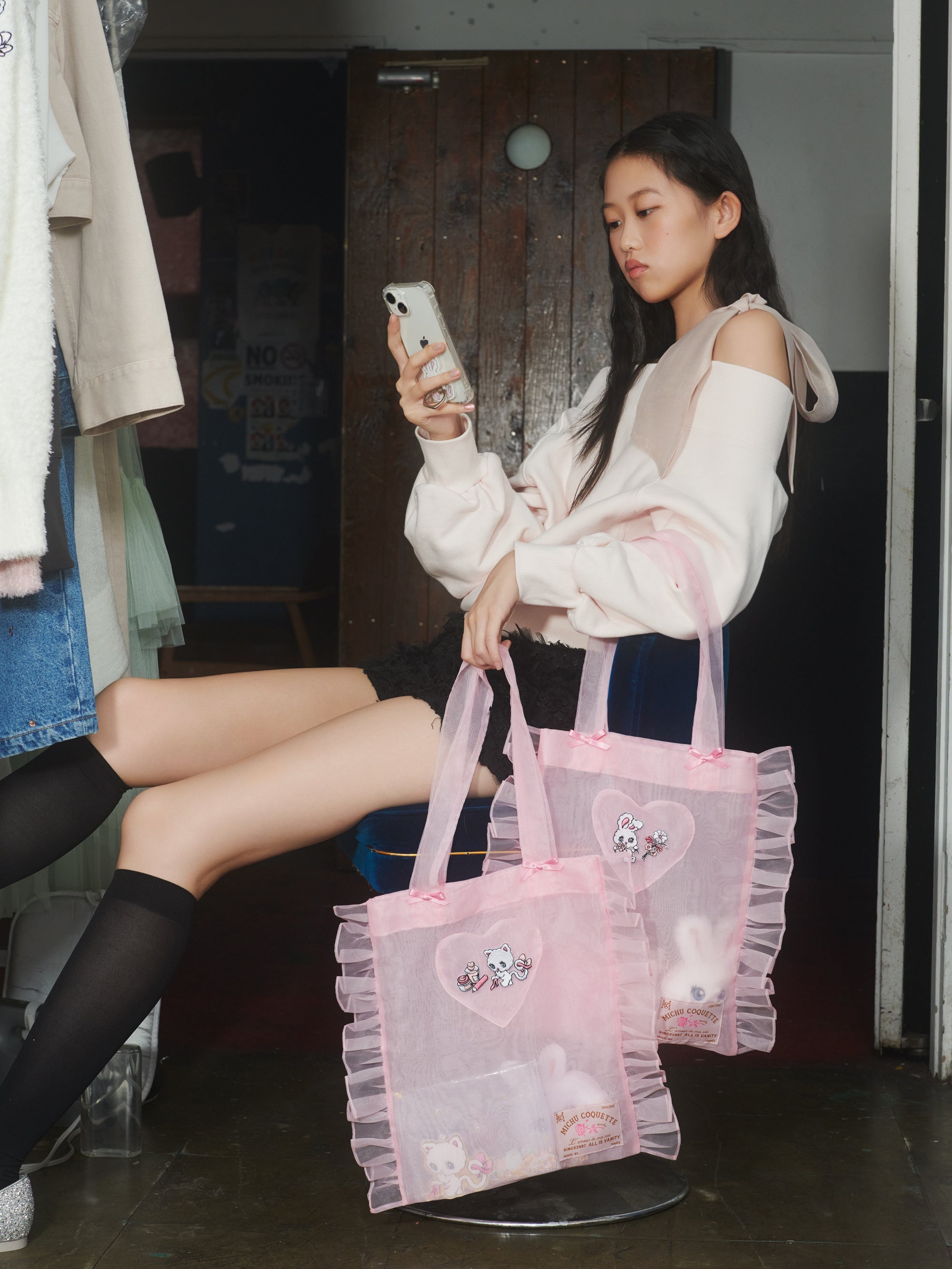 USAGI ONLINE〉「foxy illustrations」とのスペシャルコラボレーション