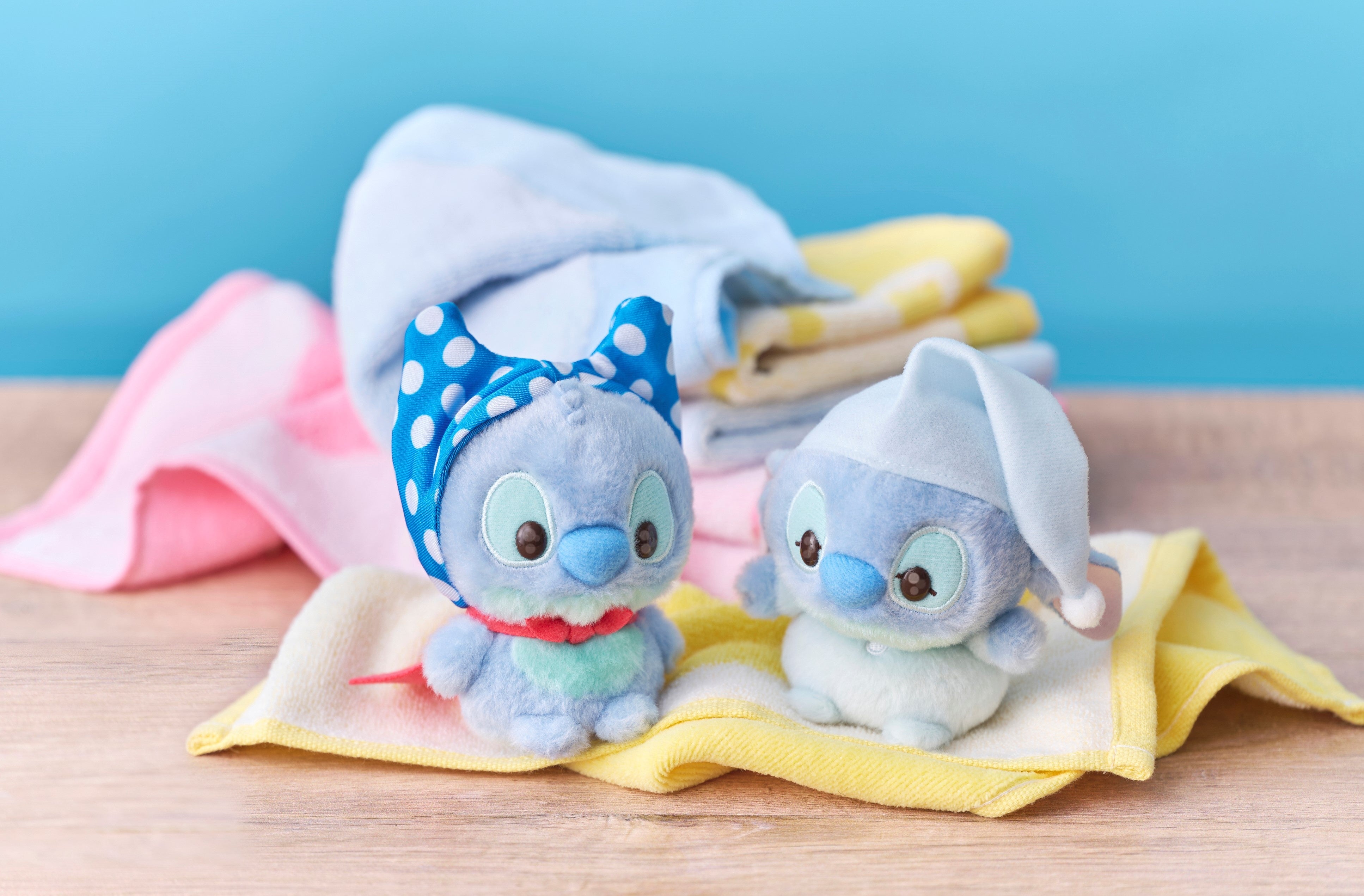 パジャマ姿のスティッチを描いたホーム雑貨でリラックスタイムを満喫