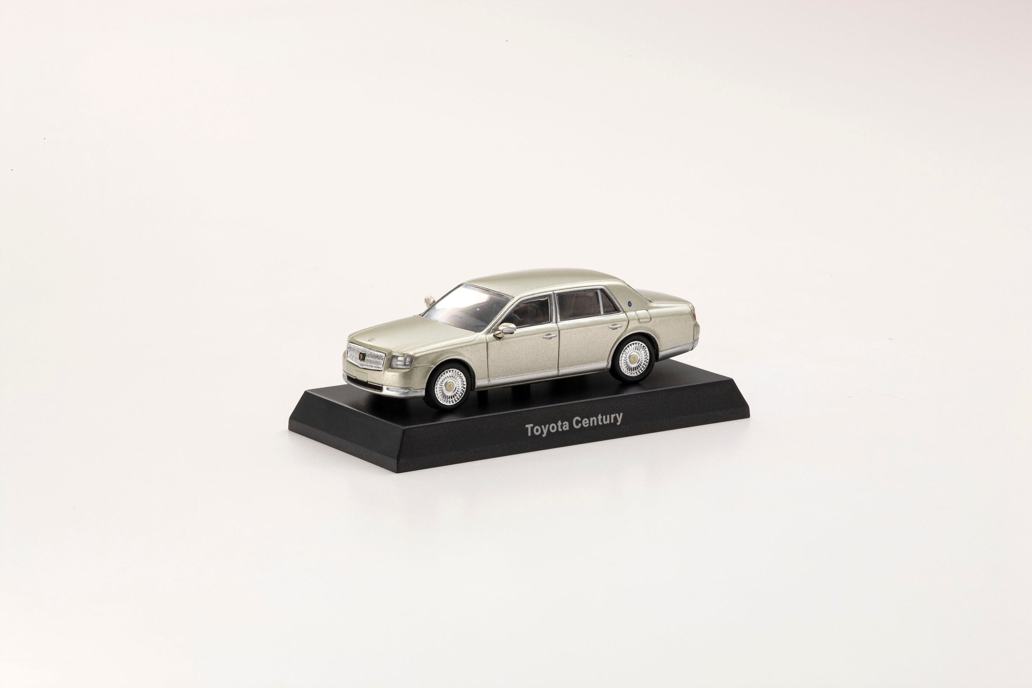 コンビニで始める新たなミニカーコレクション 「KYOSHO 64 Collection