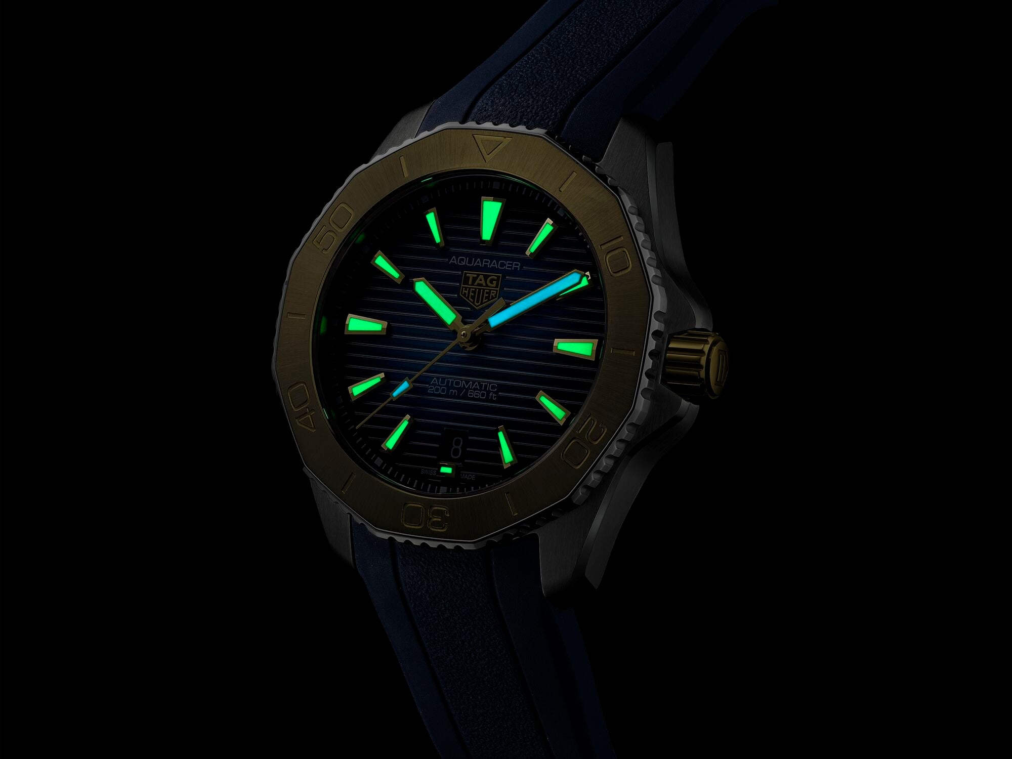 タグ・ホイヤー アクアレーサー プロフェッショナル200に新作登場