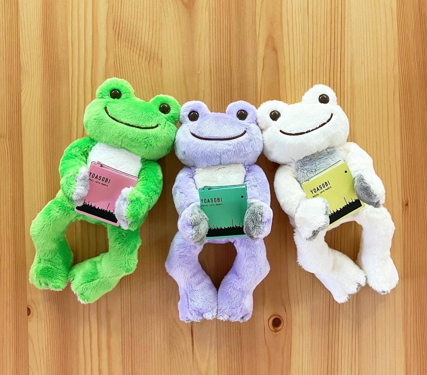 YOASOBI×かえるのピクルス コラボ ビーンドール発売決定！！】 | 株式
