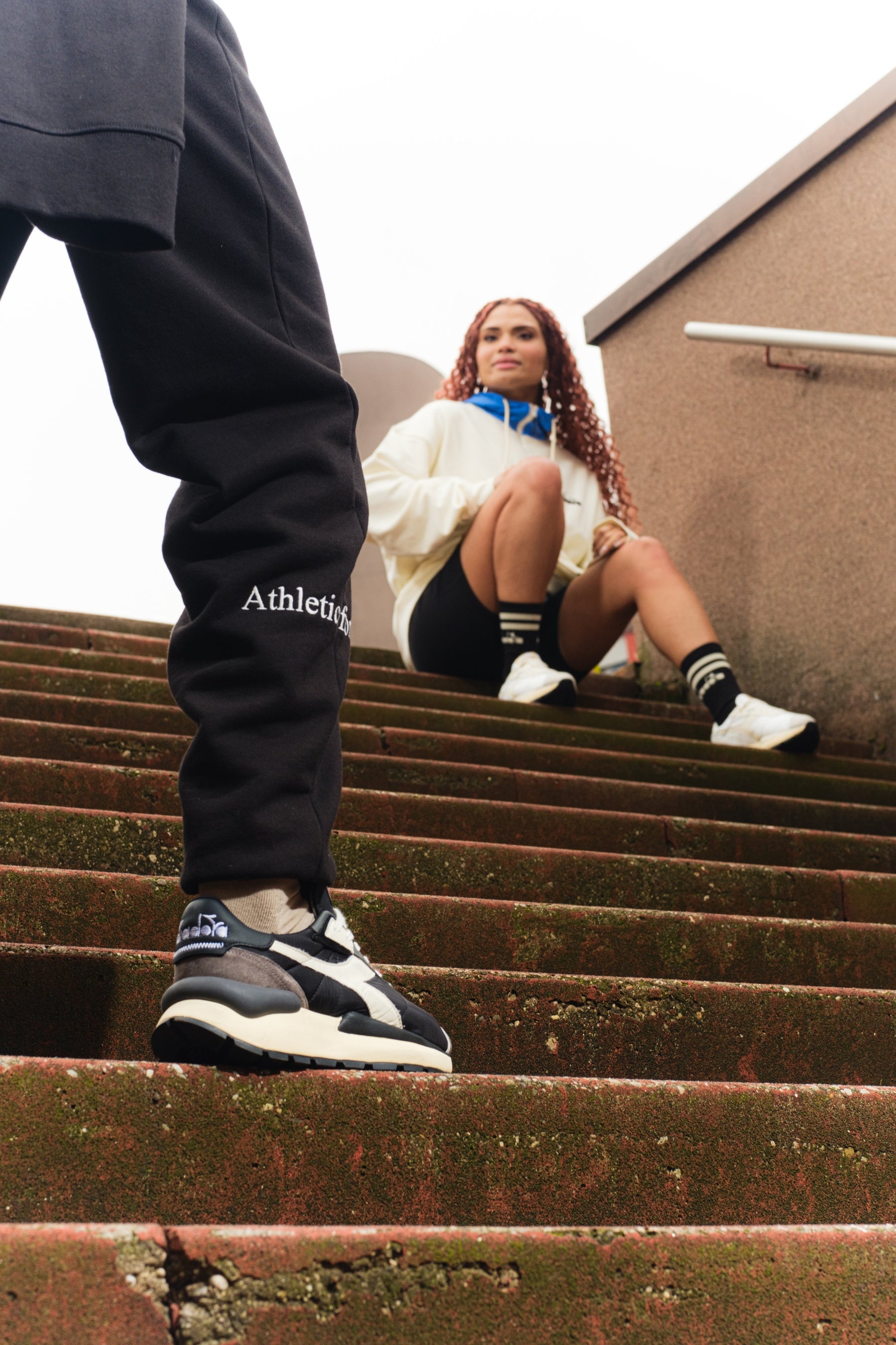 Diadoraの新型「MERCURY ELITE」より、新色ヴィンテージブラックの予約