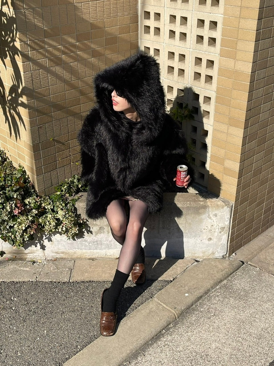 受注制【Chikashitsu +】hooded cropped fur blouson (2color