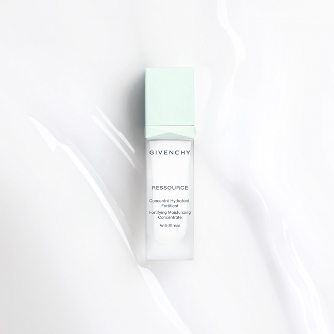 潤いにあふれ、心もリラックス。ジバンシイから新たな保湿ケア