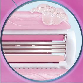 刃の前後に搭載されたソープで、手軽に肌への負担を軽減！『ジレット