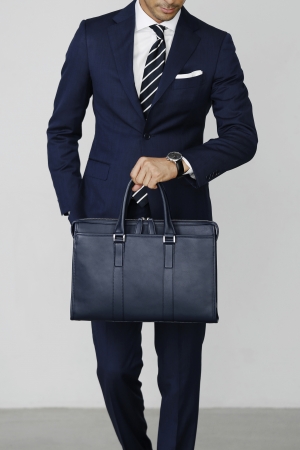 土屋鞄】秋の雨天に悩むビジネスマンに、全天候型ビジネス鞄「Plota