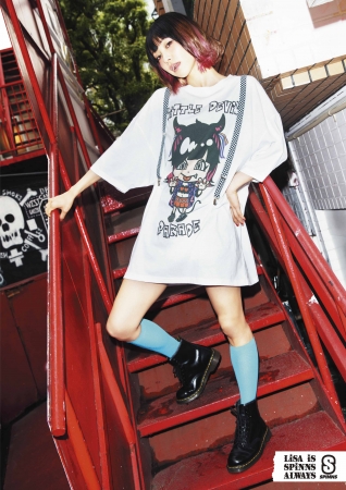 LiSA×SPINNSコラボレーションアイテムを一挙公開。 Tシャツなど5種類