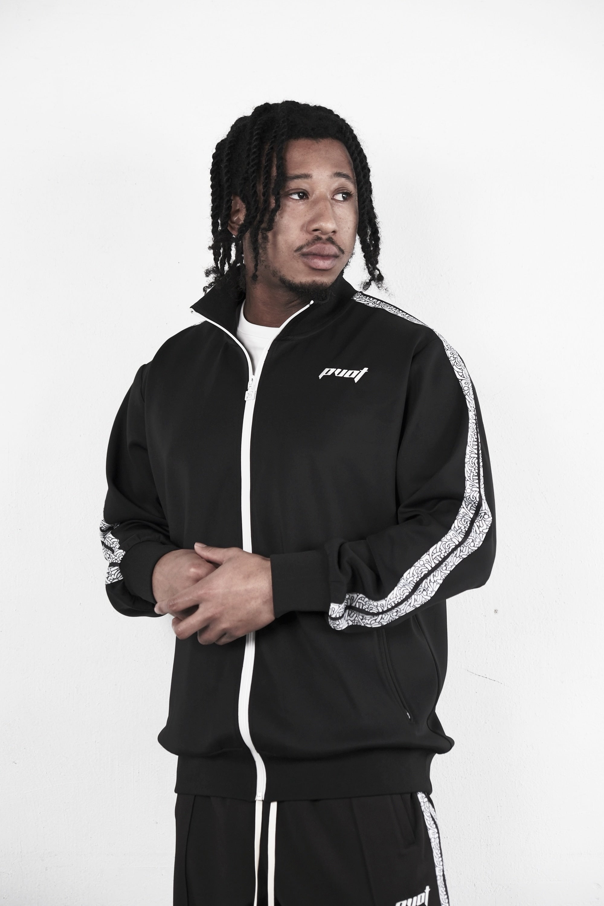 Front_66008f8f-dbdb-4f73-a725-