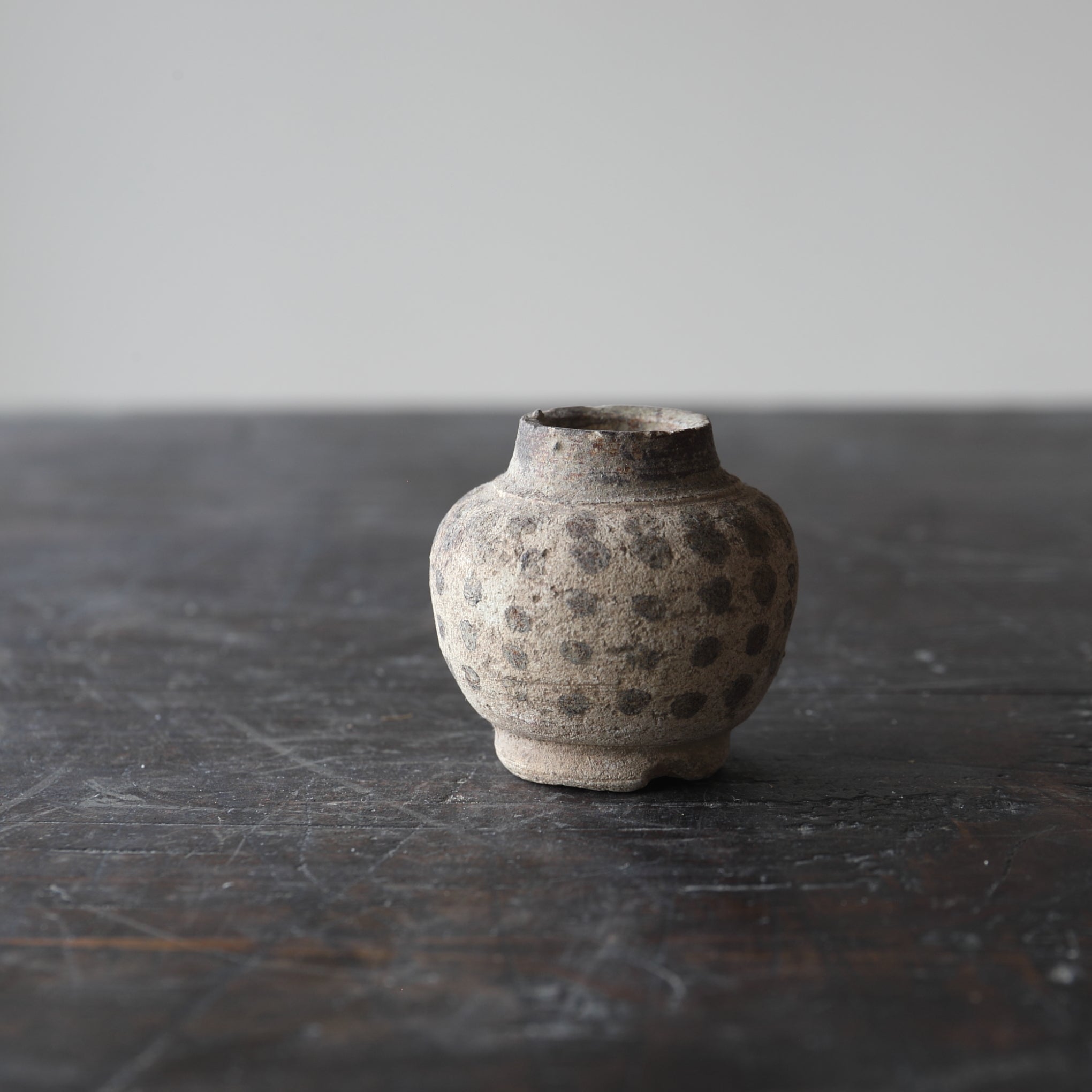 宋胡録（スンコロク） 小壷（中世：12–16世紀） | 入蘆花（ロカニイル）