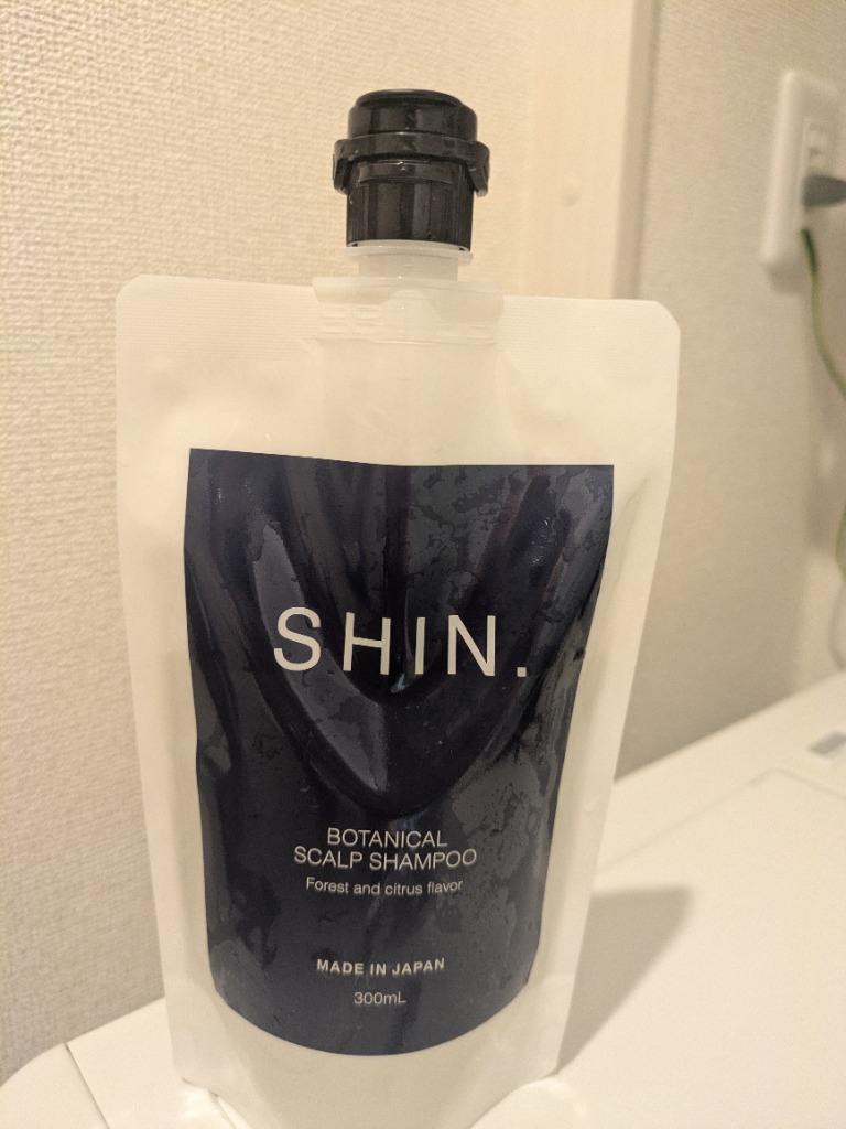 SHIN. 薬用 ボタニカル メンズ スカルプ シャンプー 300mL シン
