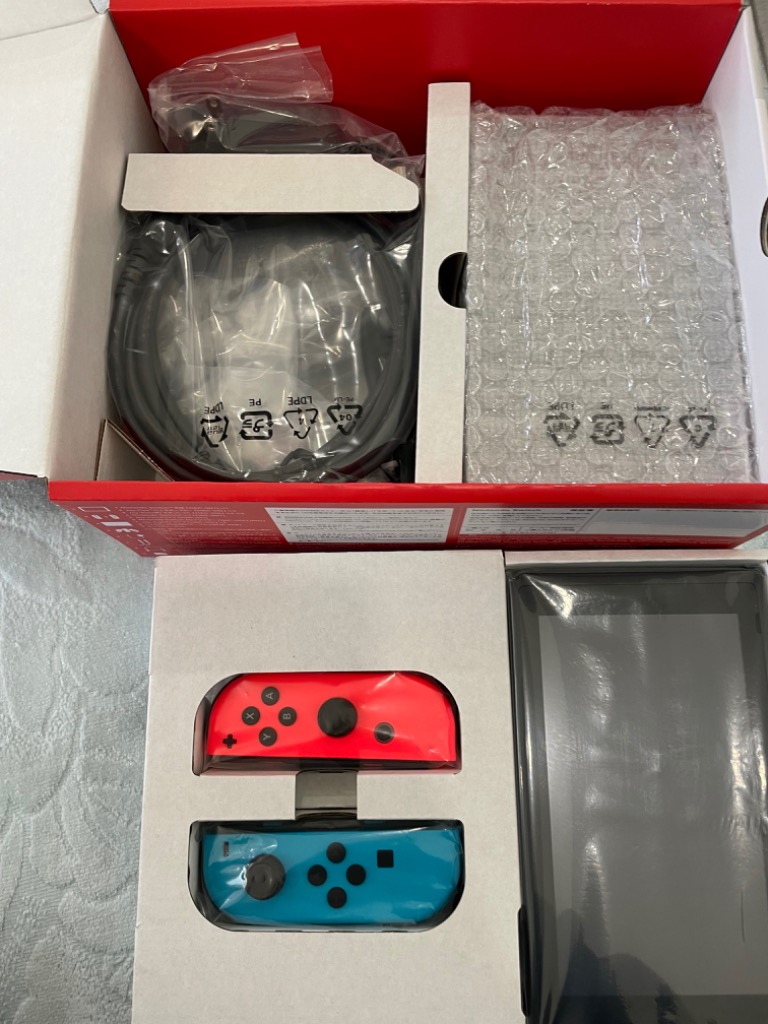 Nintendo Switch Joy-Con(L) ネオンブルー/(R) ネオンレッド 【新