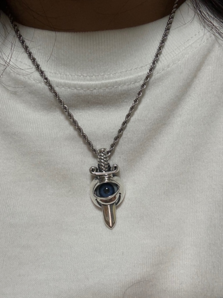 Catalonia 義眼 ペンダントトップ 全5色 短剣 目玉 チェーンなし