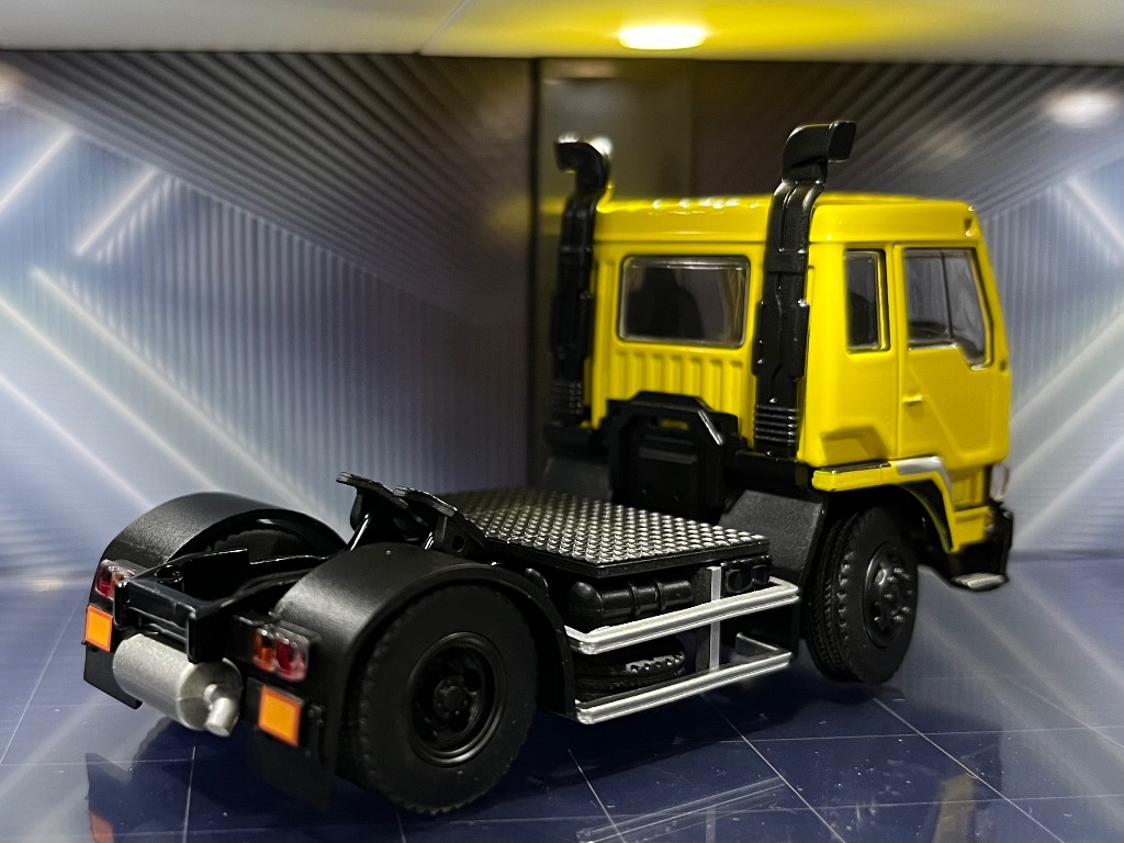 MODEL1 (モデルワン) 1/64 三菱 FUSO ザ・グレート 1986 イエロー
