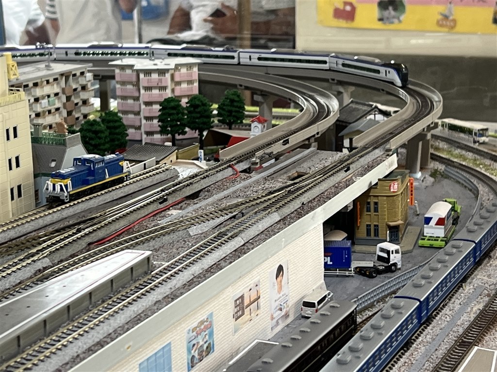 堂々たる12両のフル編成』 カトー E353系「あずさ・かいじ」 付属編成