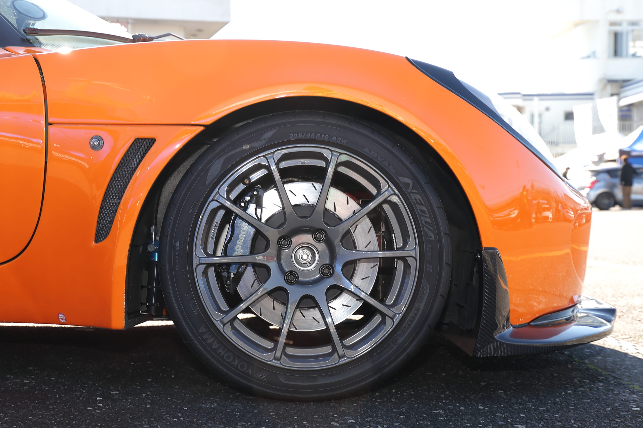 レーシングドライバーのマイカーアタック「梅田 剛 選手は練習用の