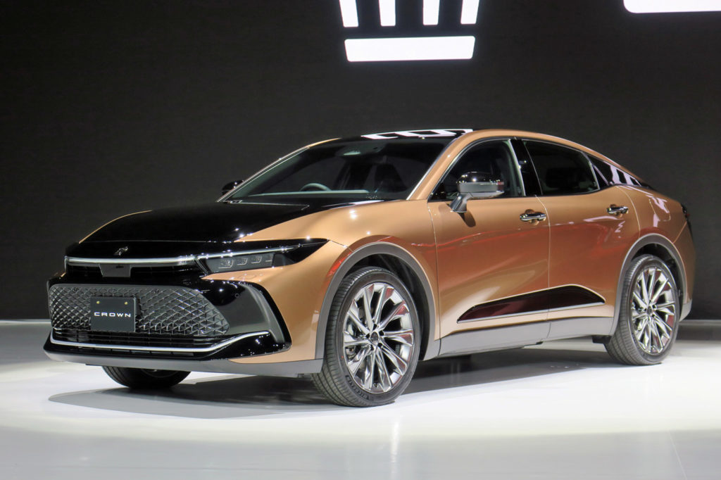 CROWN / *Visionary Tokyo / Ring of Colour