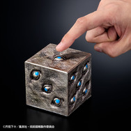 呪術廻戦」特級呪物“獄門疆”が劇中完全再現サイズで初立体化！ 五条悟