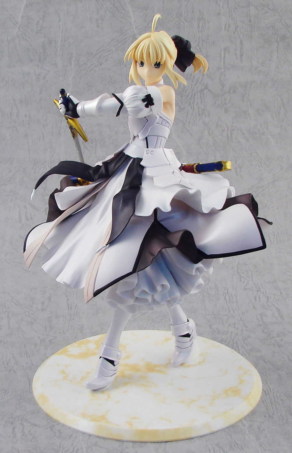 Fate/unlimited codes 1/8 Scale Pre-Painted PVC Figure: Saber Lily