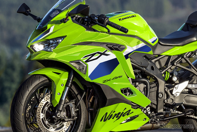 カワサキ『Ninja ZX-4R SE』と『Ninja ZX-4RR』がカラー変更