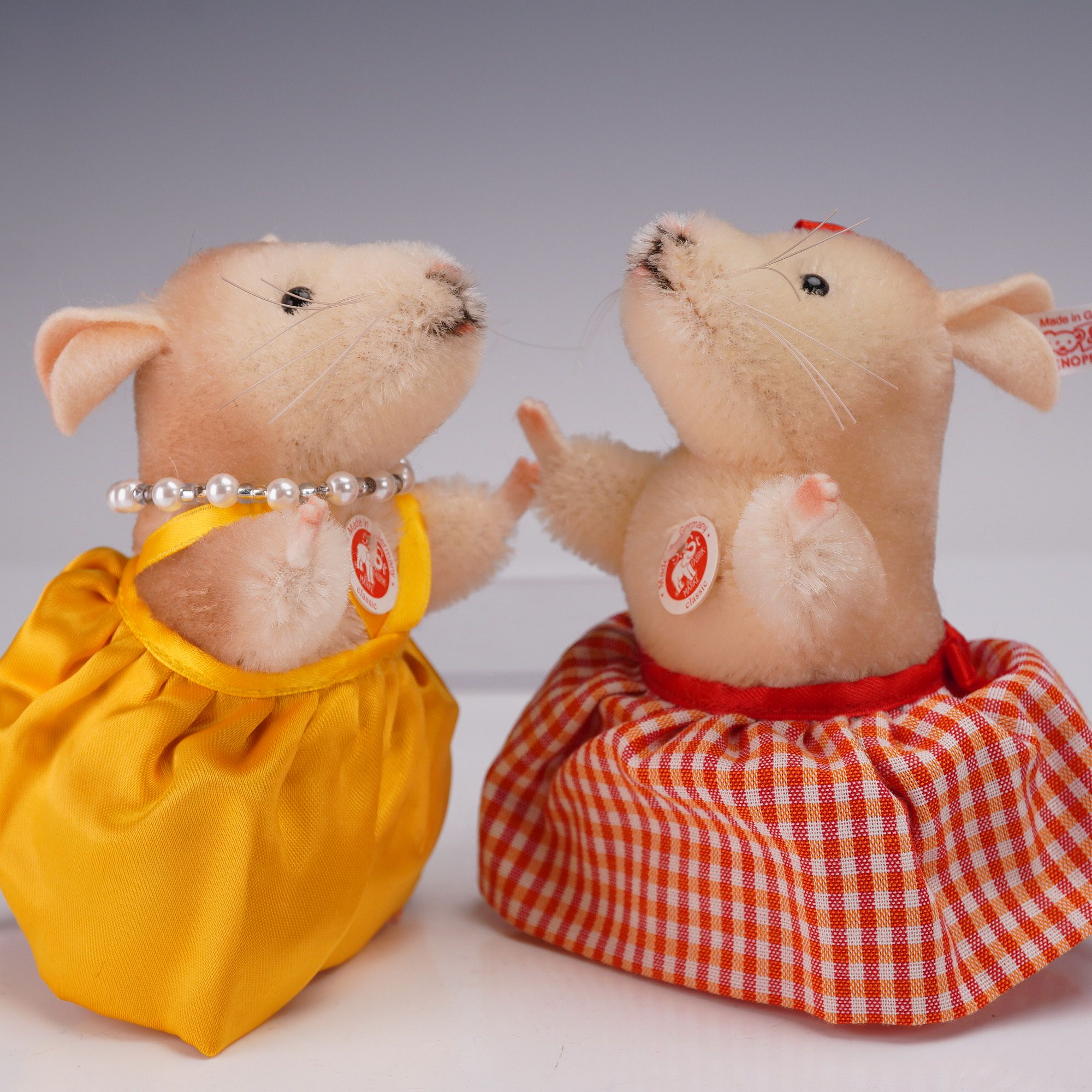 Steiff Limited Edition Town Mouse & Country Mouse sold at auction