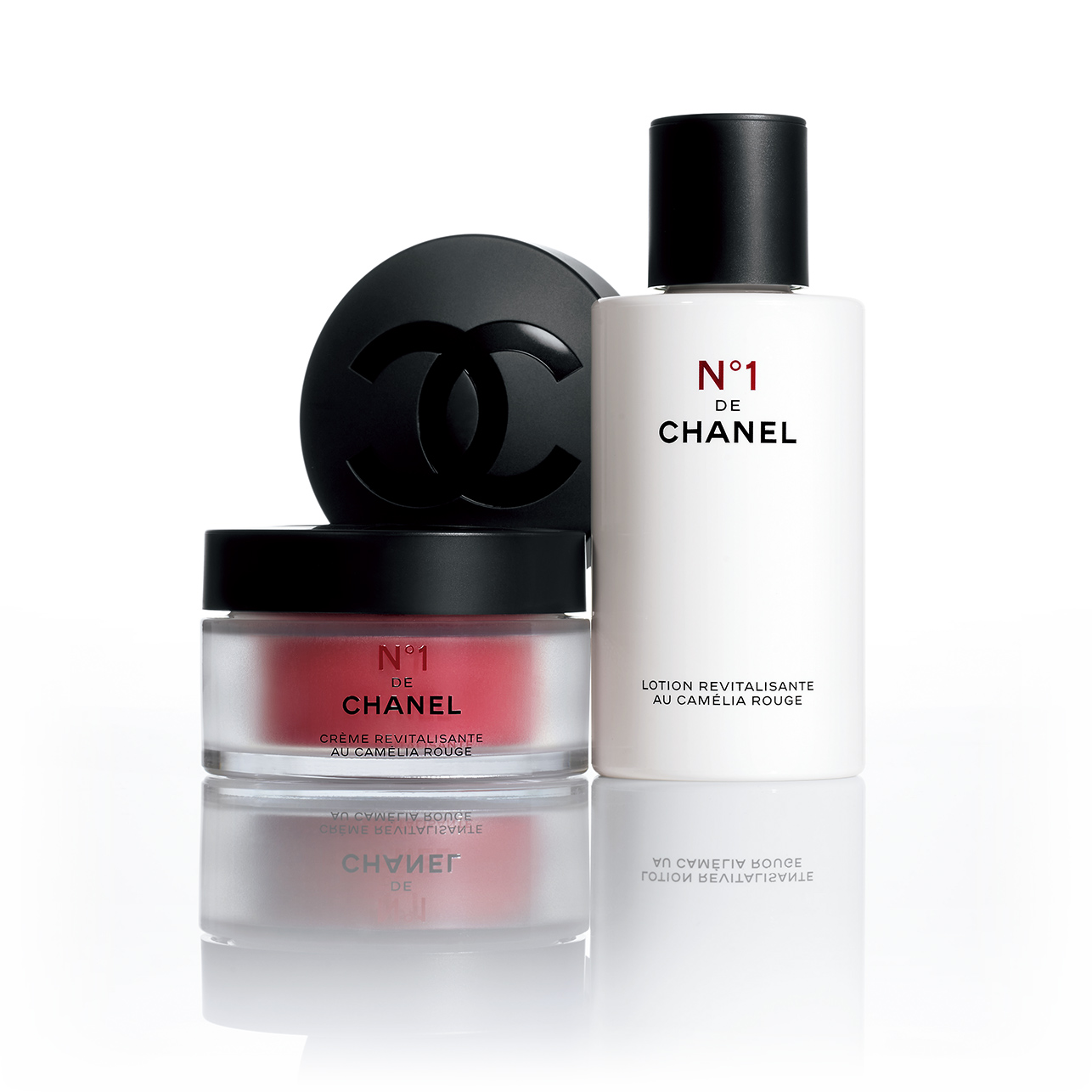 CHANEL | N°1 ドゥ シャネル愛され続ける理由。美しさに前向きでいたい