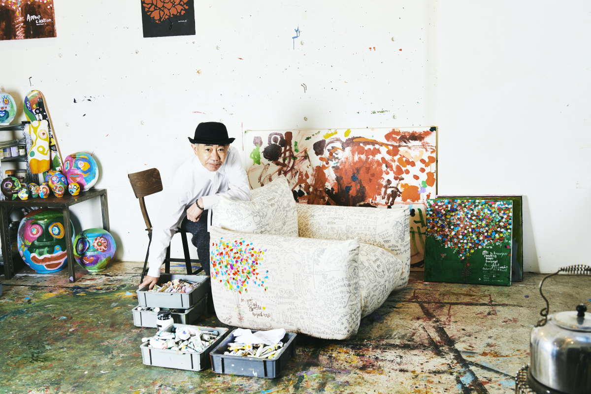 木梨憲武が名作ソファ・マレンコにドローイングした限定版｜Pen Online