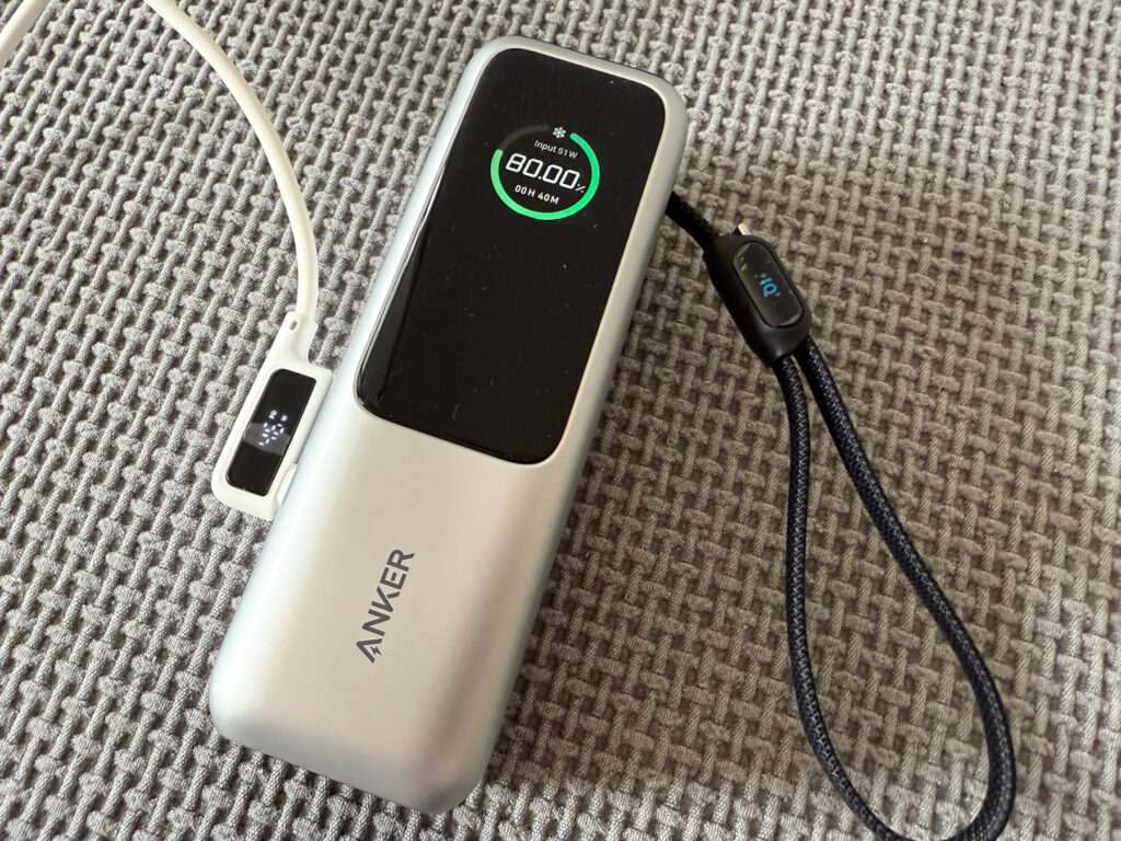 Anker Power Bank (25000mAh, Built-In & 巻取り式USB-Cケーブル