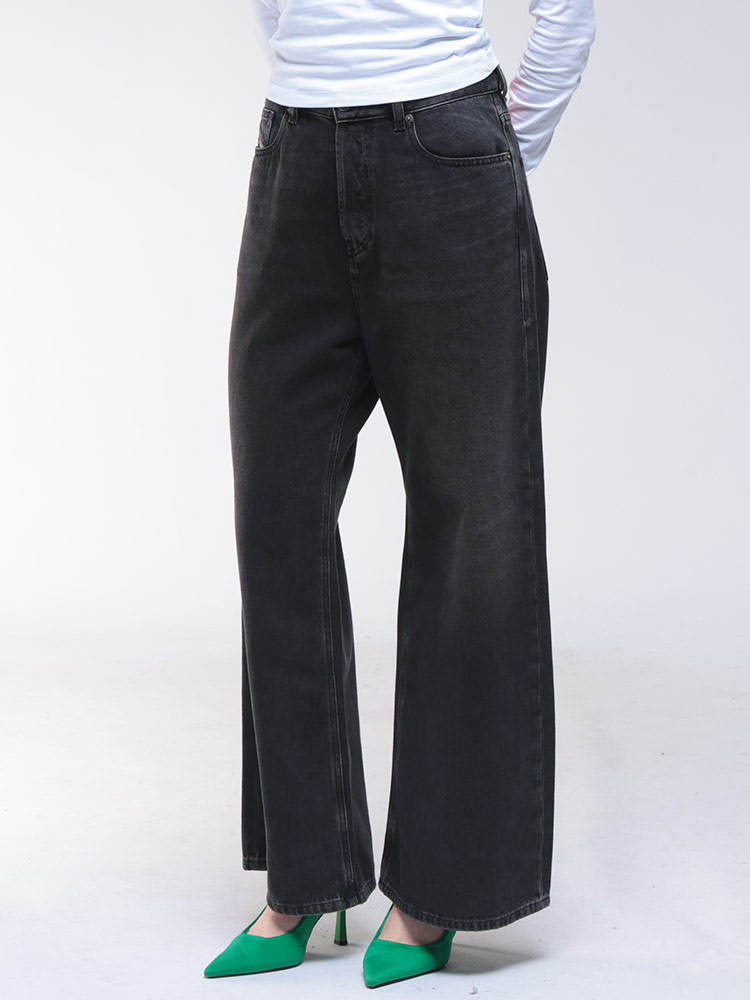 DIESEL (ディーゼル) 5P ボタンフライ ブラックジーンズ D-SIRE