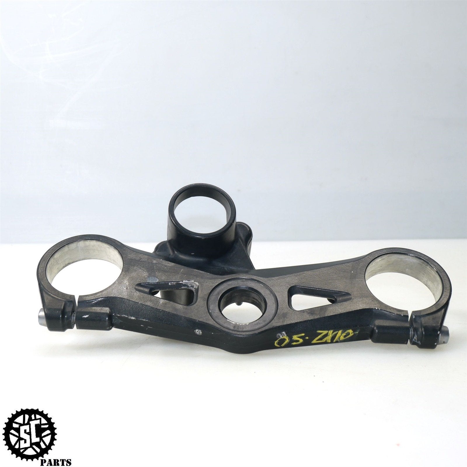 2004 2005 KAWASAKI NINJA ZX10R UPPER TRIPLE TREE K11