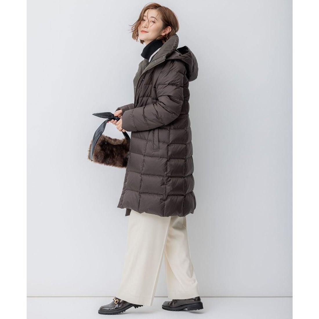 ニジュウサンク 23区 【洗える】シレータフタ ロング ダウンコート