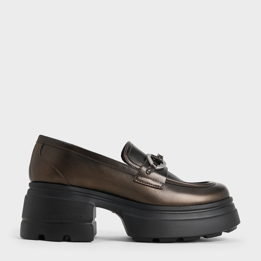 CHARLES & KEITH メタリックアクセント チャンキープラットフォーム