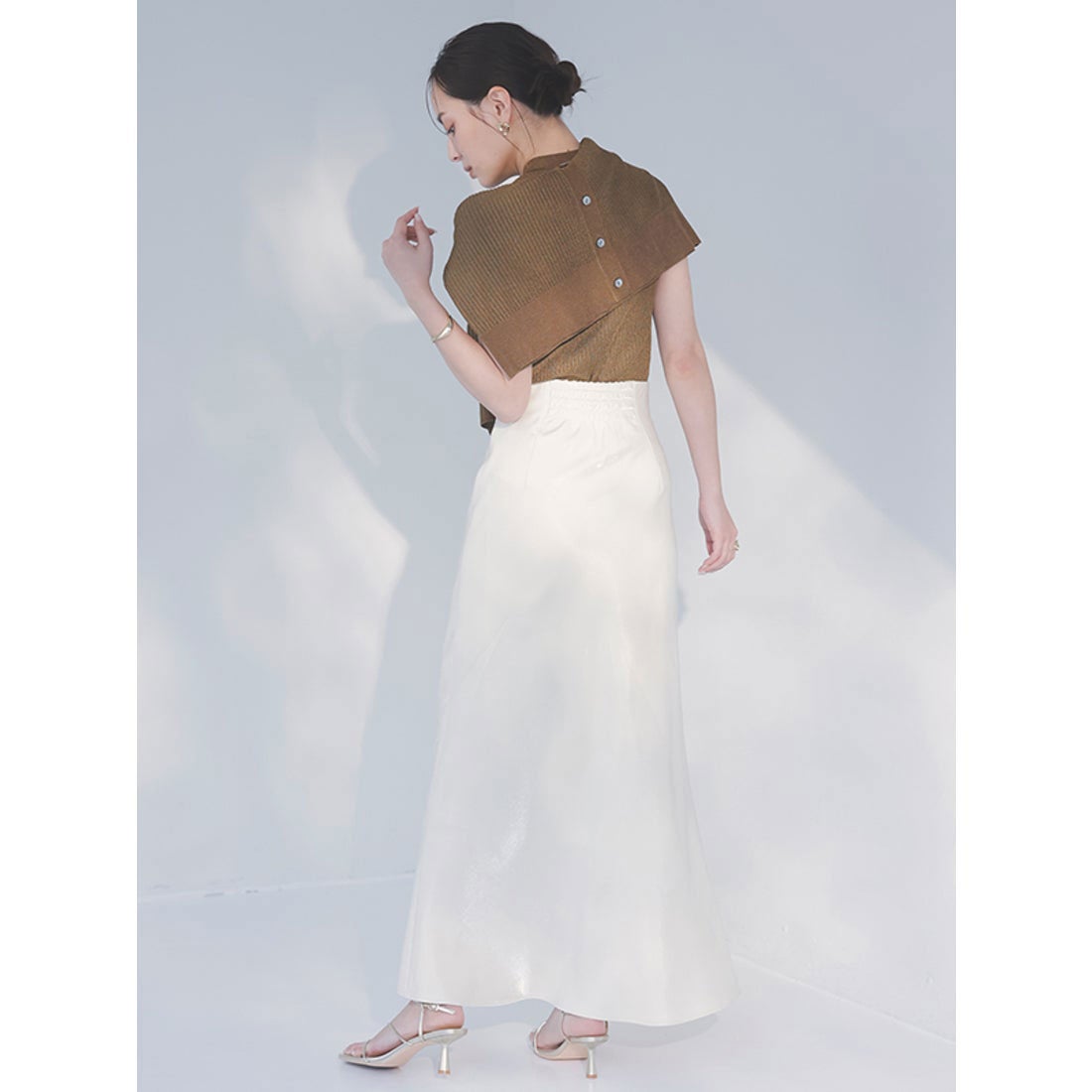 アニュアンス anuans シャイニーサテンナロースカート （IVORY