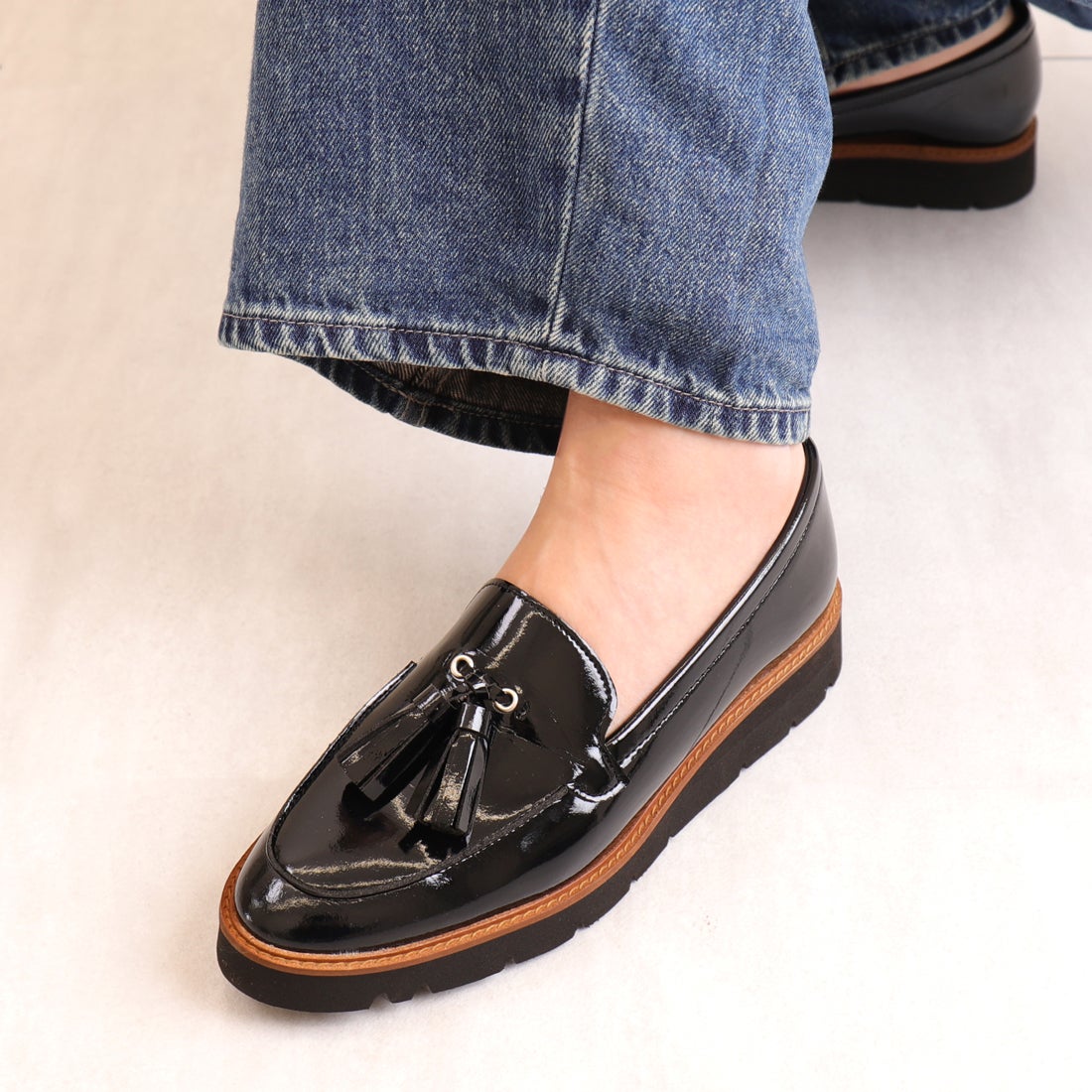 アルテミス バイ ダイアナ artemis by DIANA 軽量厚底タッセル