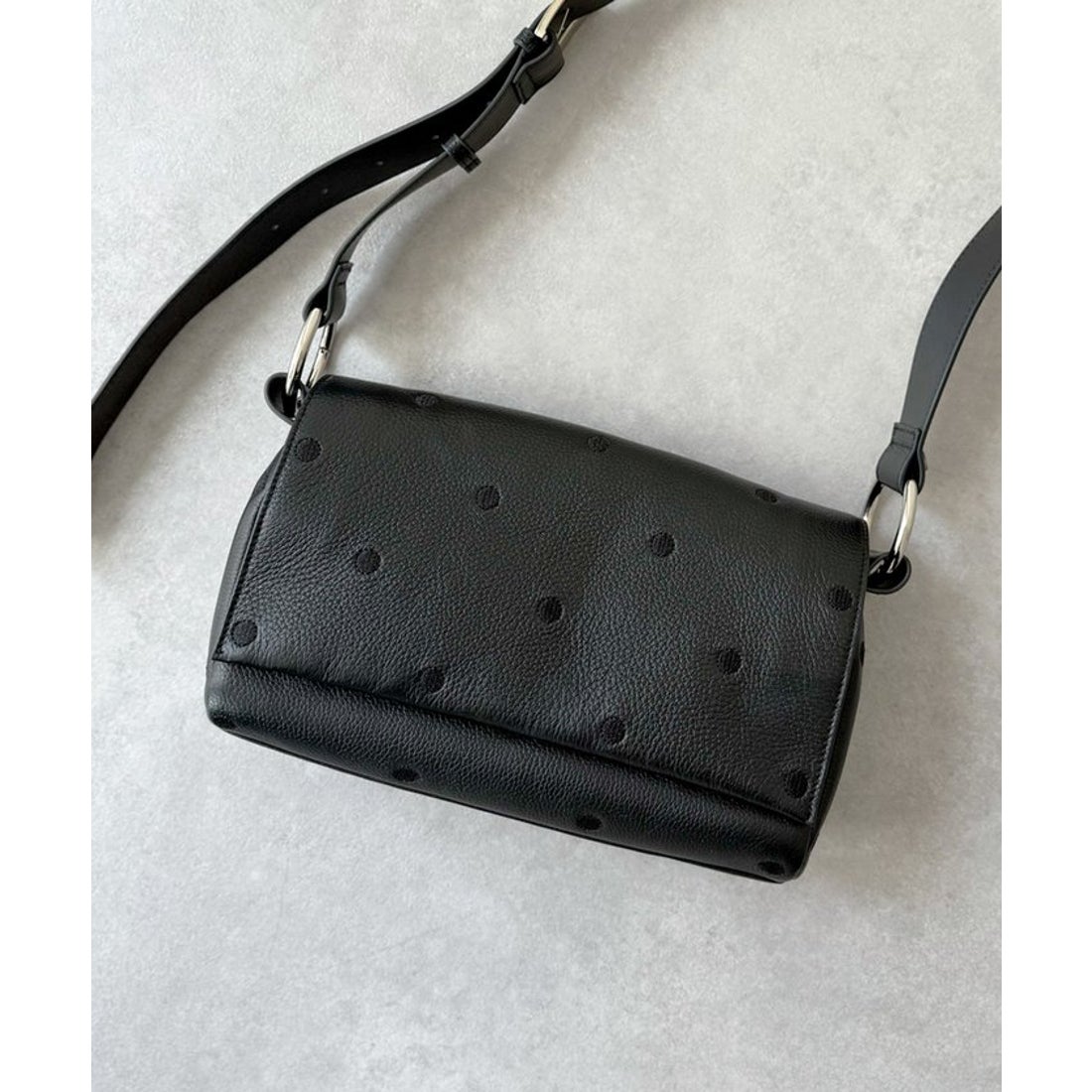 ビアズリー BEARDSLEY ドットボディバッグ （black） -ファッション