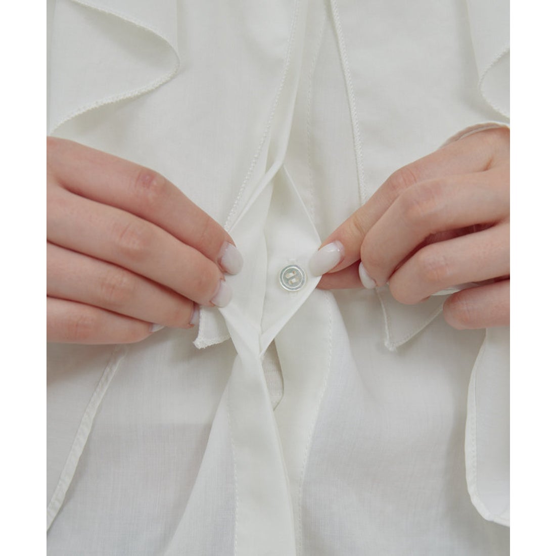 ガリャルダガランテ GALLARDAGALANTE ラッフルカラーブラウス