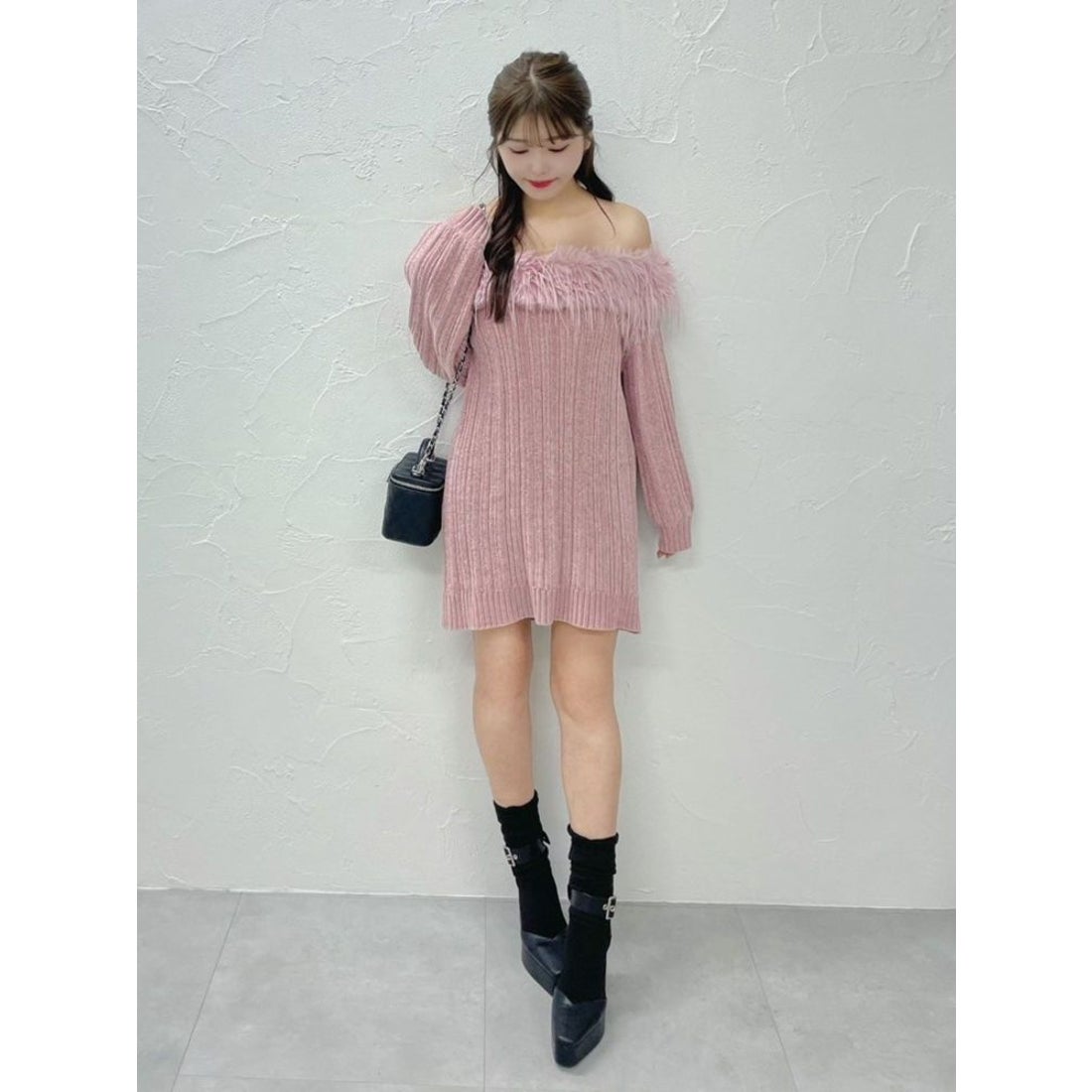 イートミー EATME フェイクファーオフショルダーニットワンピ （ピンク
