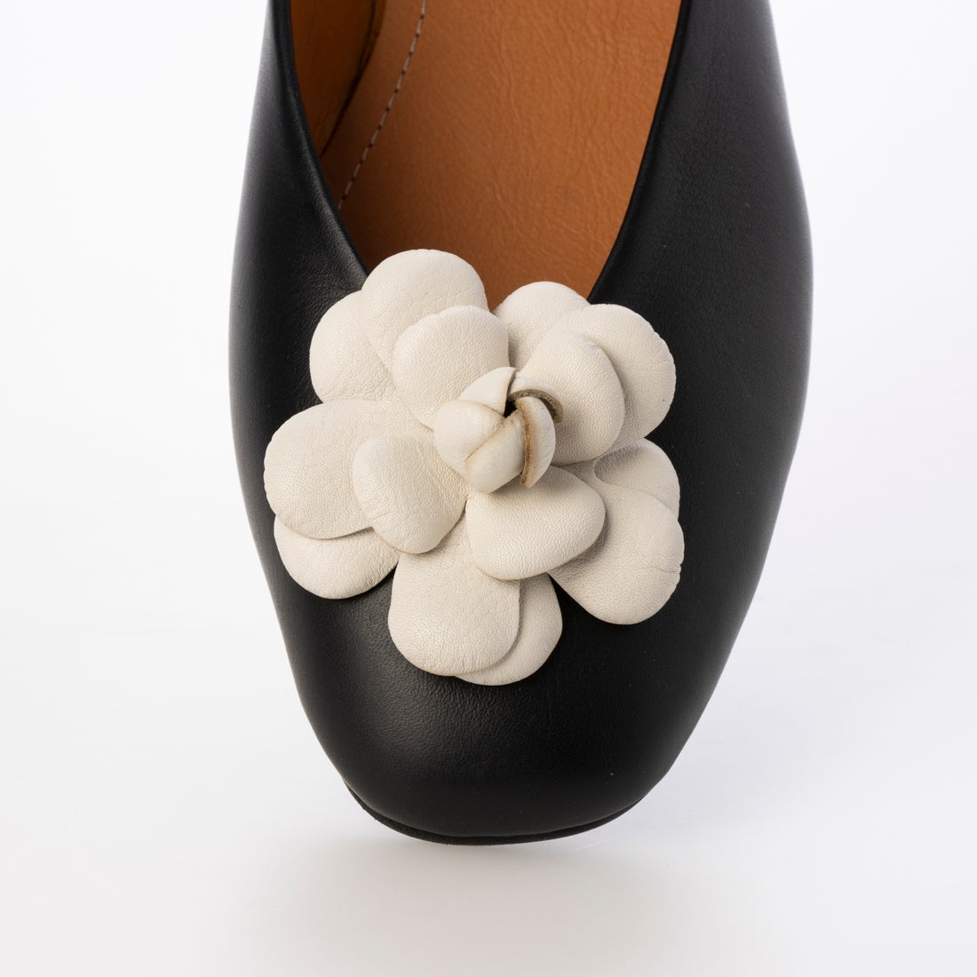 ファビオルスコーニ FABIO RUSCONI ラウンドトウVカットカメリアバレエ