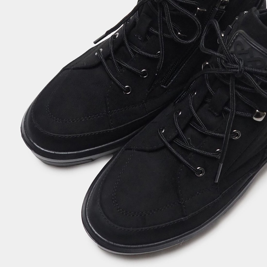 ハイカットソフトジップスニーカー （ブラック×ブラック） -fitfit