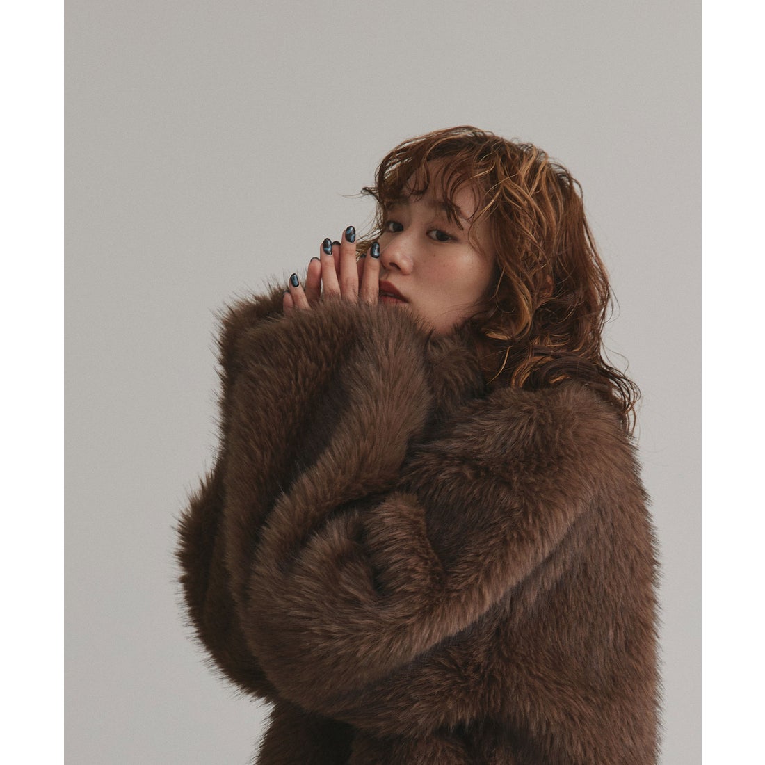 アドティエ ad thieショート丈スタンドカラーフェイクファージャケット