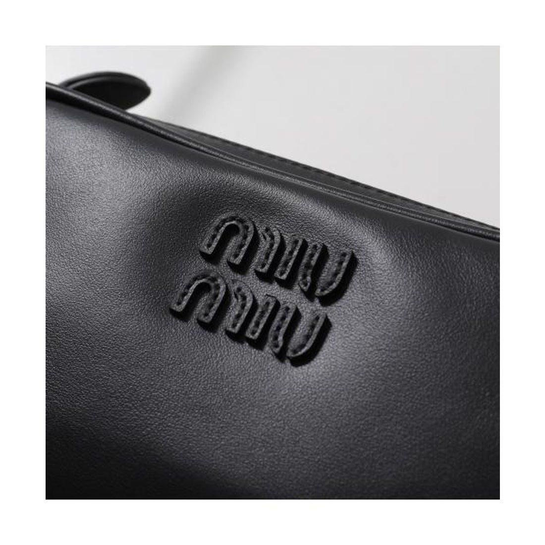 ミュウミュウ Miu Miu MIUMIU ハンドバッグ 5NE024 AF8W レザー ポーチ