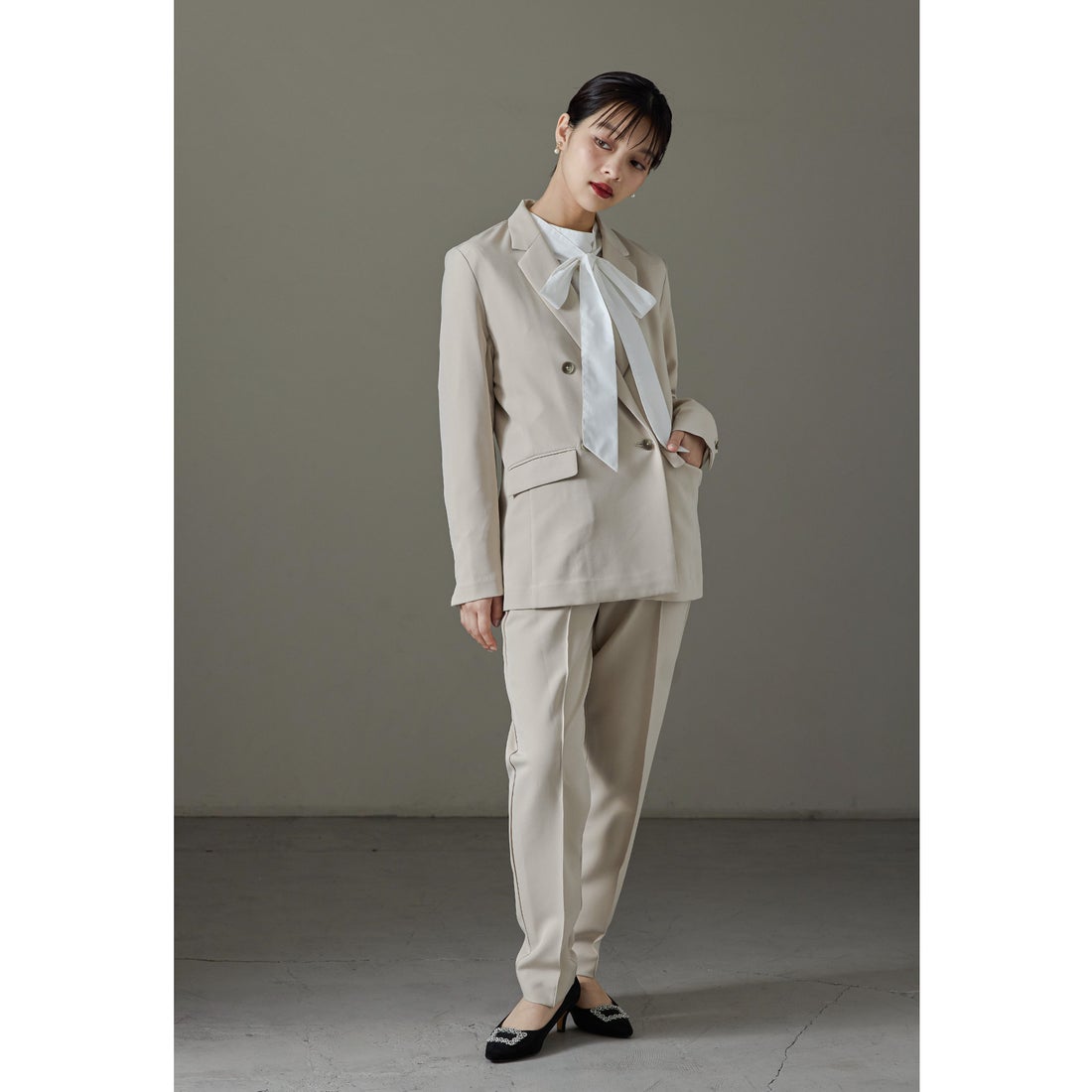 ニアナ niana ベーシックデザインパンツスーツ レディース 2点セット
