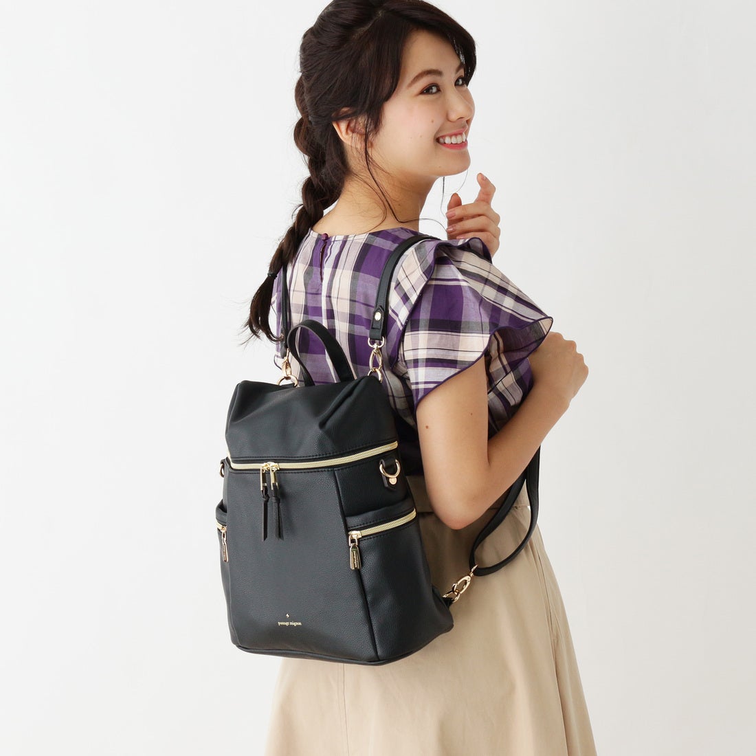 パサージュ ミニョン passage mignon レザー調ZIPポケットリュック
