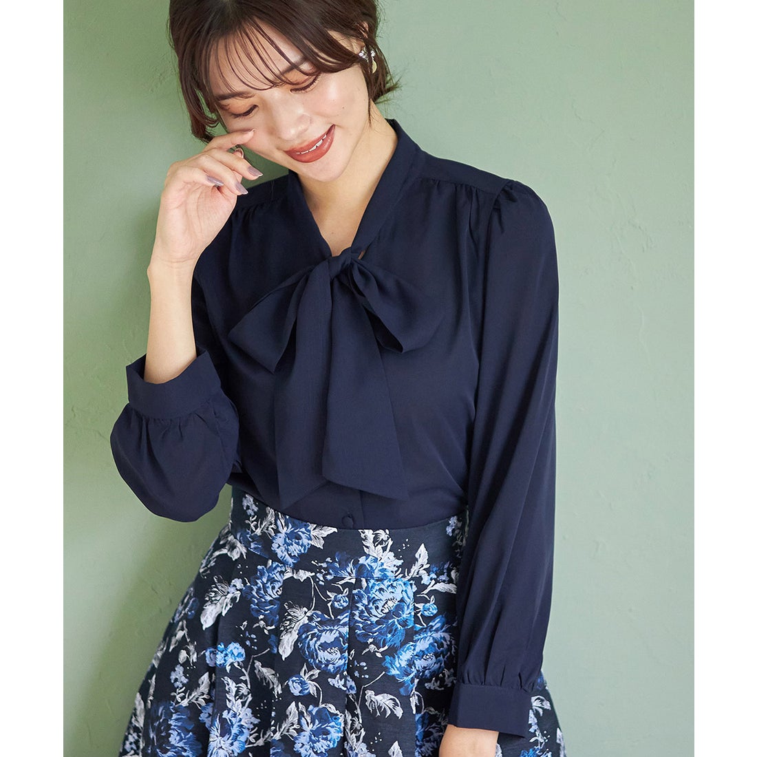トッコクローゼット tocco closet ボウタイりぼんブラウス （ネイビー