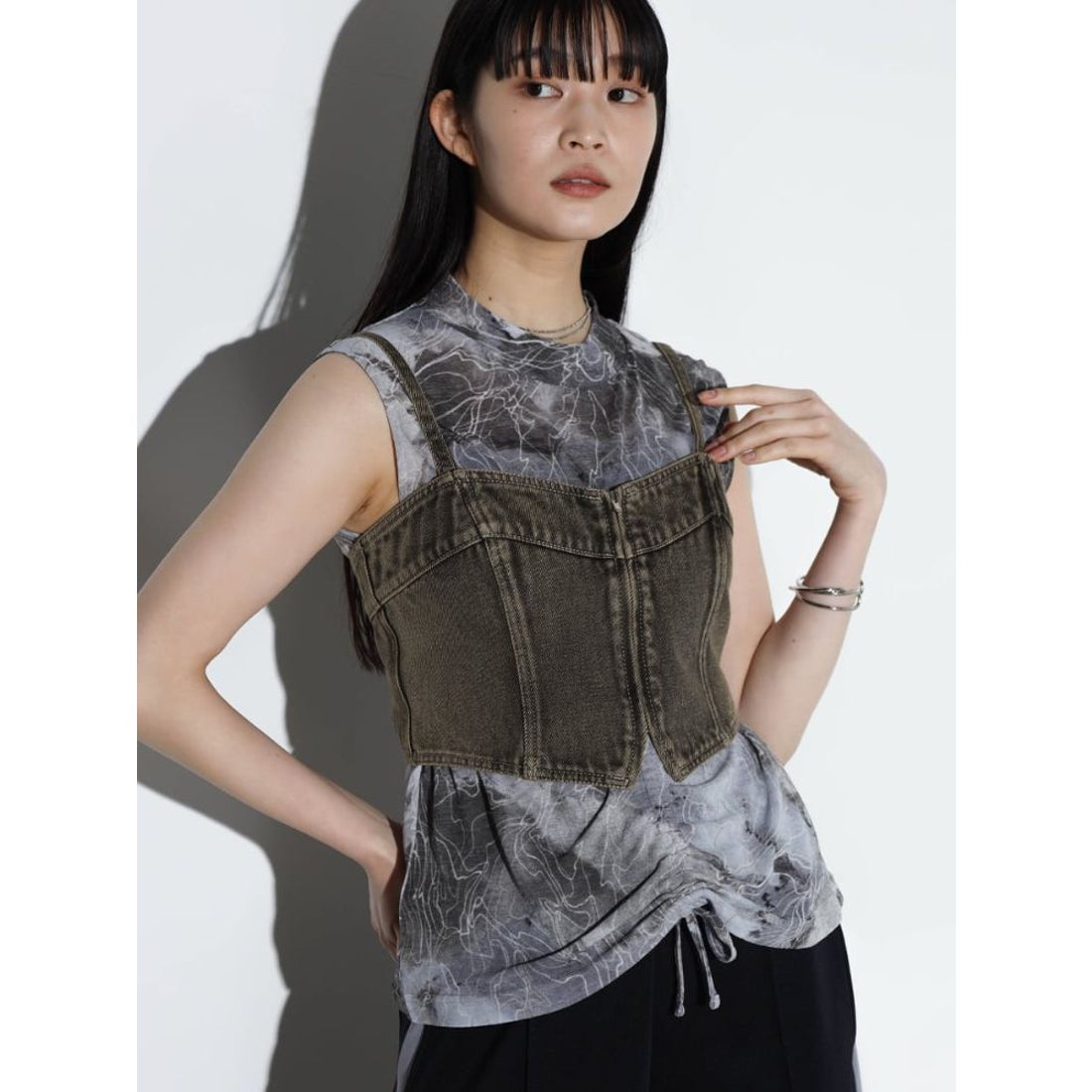 ラディエイト RADIATE フロントジップデニムビスチェ （ライトブルー