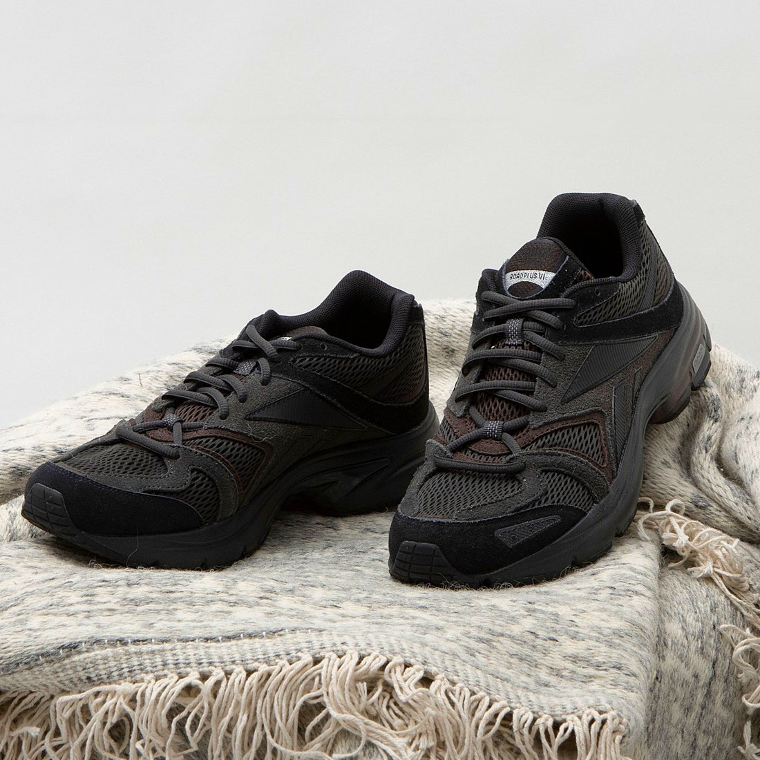 プレミアロード プラス VI / PREMIER ROAD PLUS VI （ダークグレー